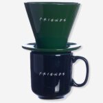 Caneca Friends Com Coador De Cafe Waitress Rachel