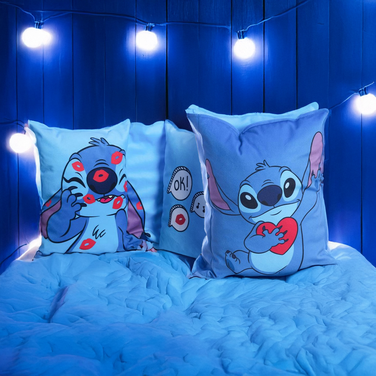 Almofada Formato Carta Stitch Love com Laço